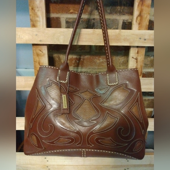 ANTONIO MELANI Handbags - Antonio Melani gorgeous brown leather shoulder bag EUC